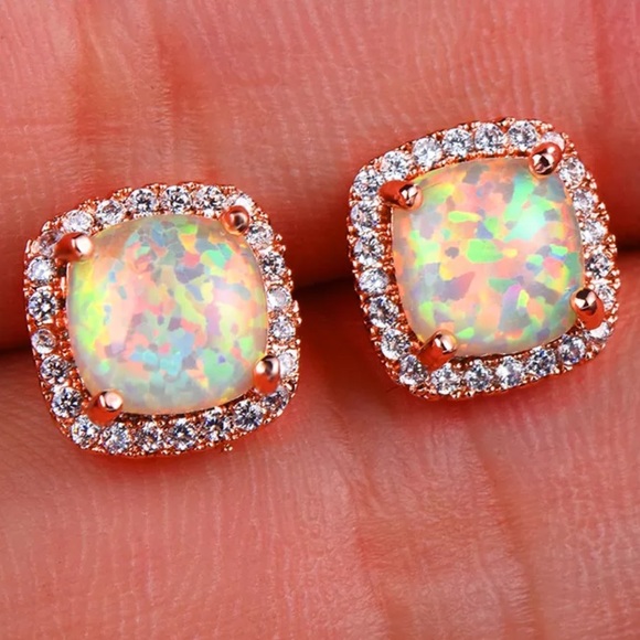 NEW 💎 18kt Rose Gold Fire Opal Halo Stud Earrings - Picture 2 of 5